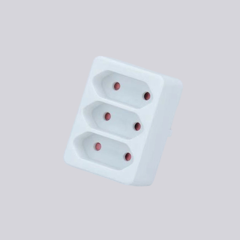 Adaptador G01/3 de três plugs planos